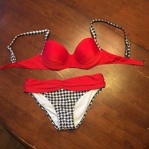 Cute red and houndstooth print bikini ❤️